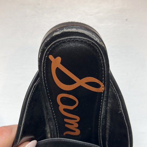 Heavily worn black Sam Eldeman Black Leather loafer mules with tassels - Picture 4 of 5